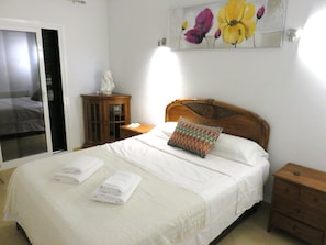 4 bedrooms, iron/ironing board, travel crib, free WiFi