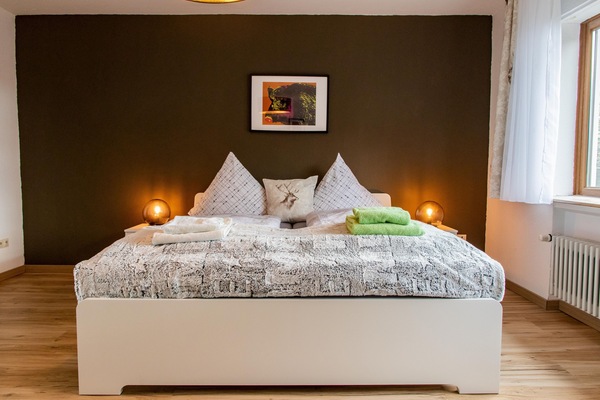 Studio | Individually decorated, individually furnished, free WiFi, bed sheets