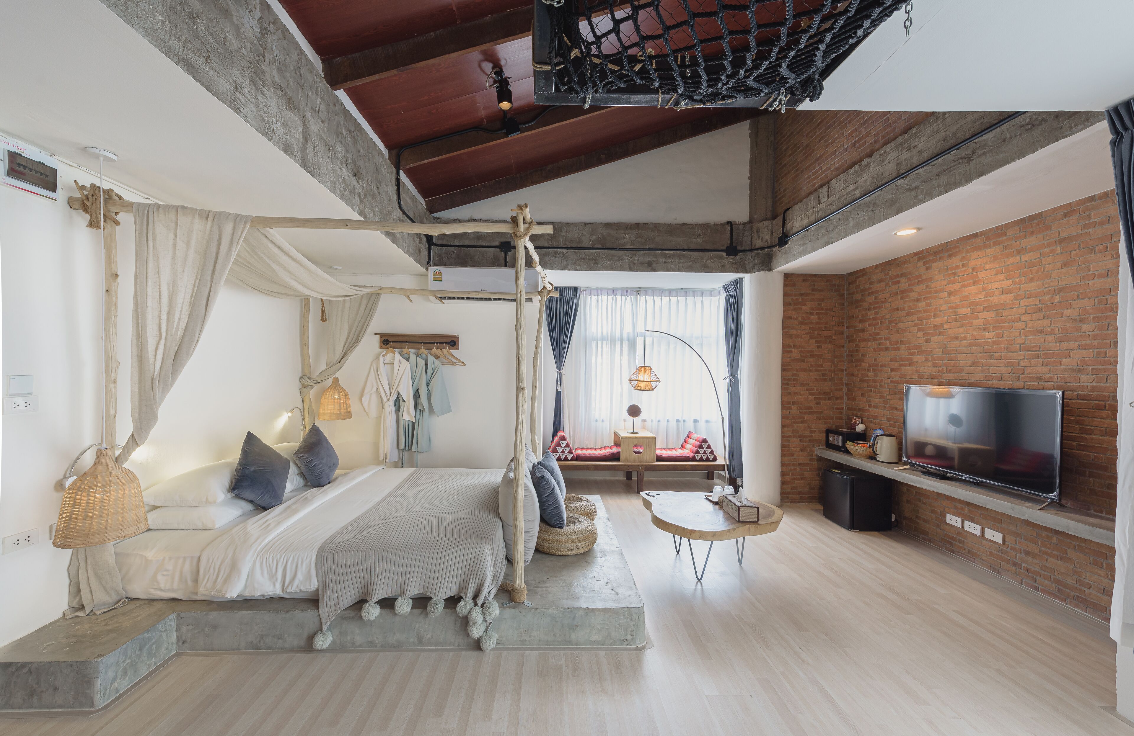 signature loft, 1 bedroom, non smoking, bathtub | 2 bedrooms, premium bedding, minibar, in-room safe