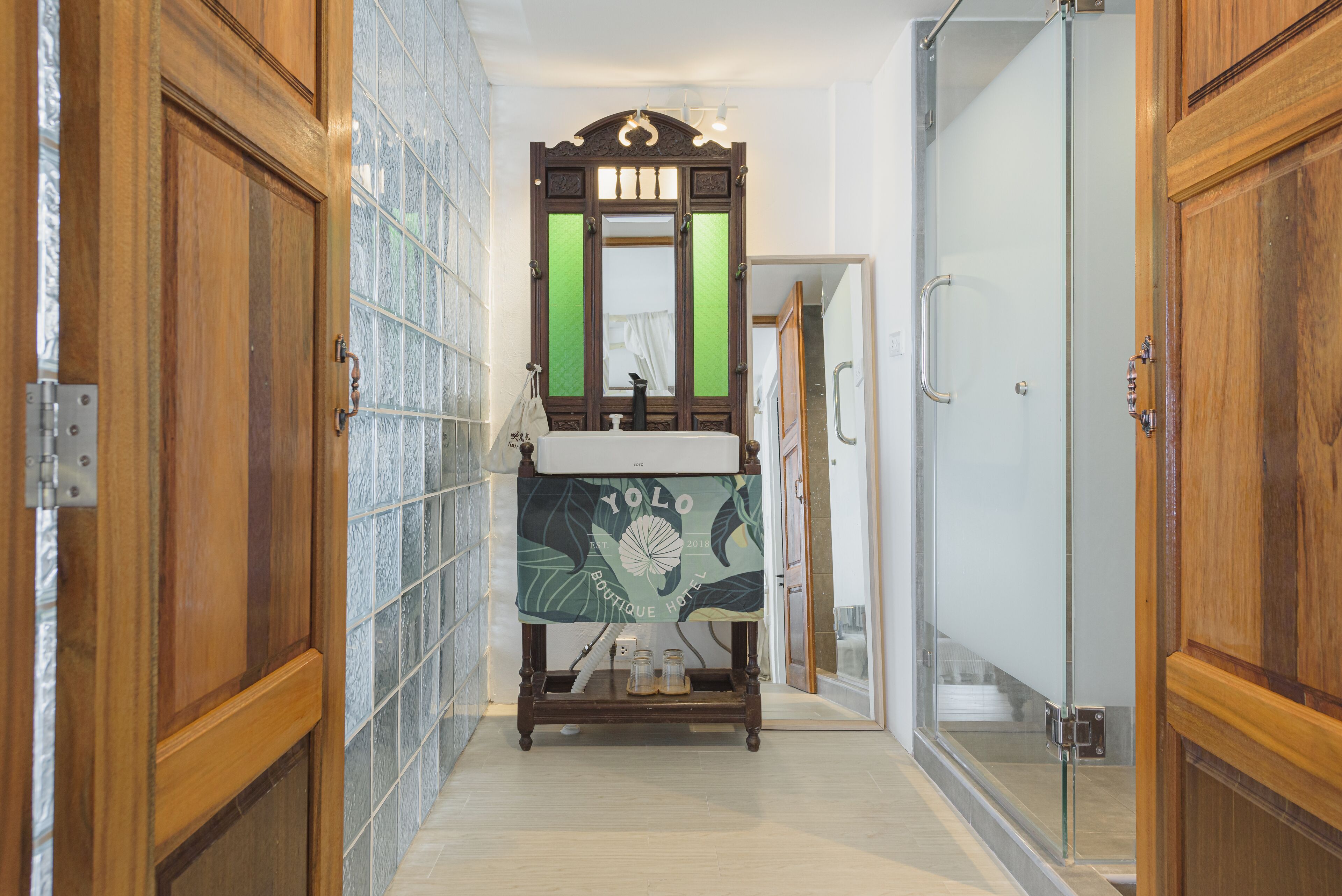 signature loft, 1 bedroom, non smoking, bathtub | bathroom sink