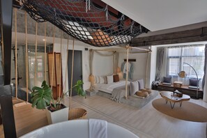 Loft Signature, 1 chambre, non-fumeur, baignoire | Literie de qualité, minibar, coffre-fort, rideaux d’obscurcissement