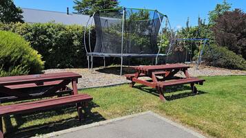 Children’s play area – outdoor
