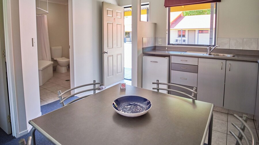 アシュア オーク エステート モーター ロッジ