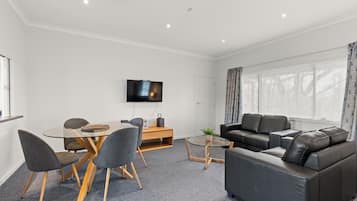 Executive studio | Living area