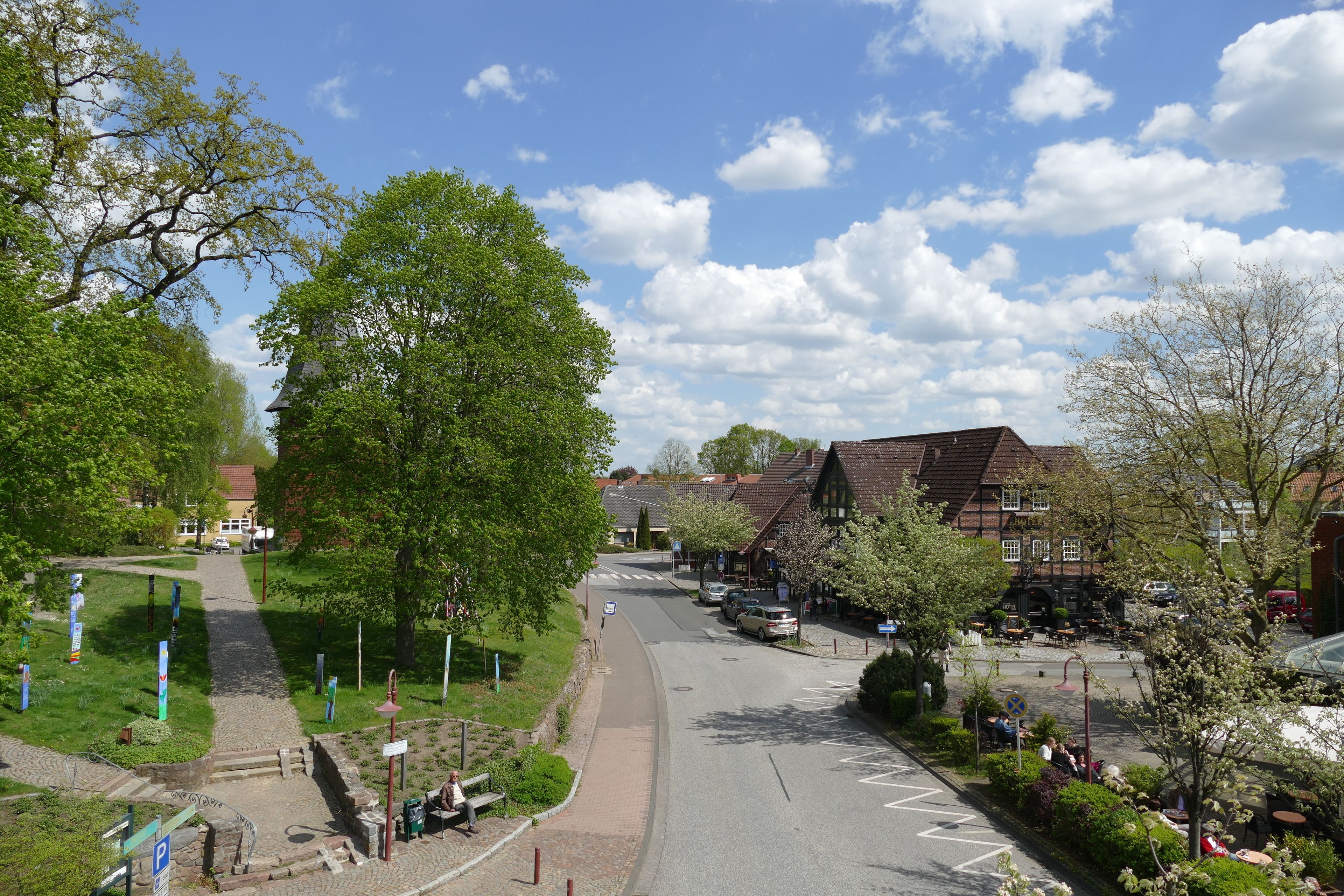 double room, 1 queen bed, non smoking | street view