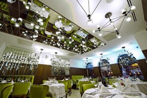 Dining - Golden Palace Batumi Hotel & Casino (Batumi)