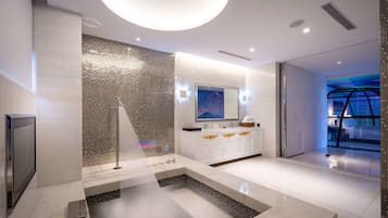Extreme Room (Consecutive night 12 pm check-out required, extra fees for guests stay consecutively) | Bathroom | Separate tub and shower, rainfall showerhead, hair dryer, slippers