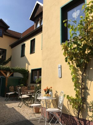 Terrace/patio - Hotel zum Rebstock (Naumburg)