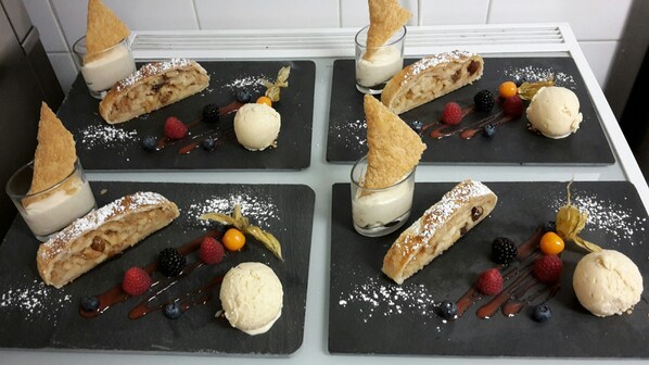 Dining - Hotel Gasthaus Zur Krone (Alfter)