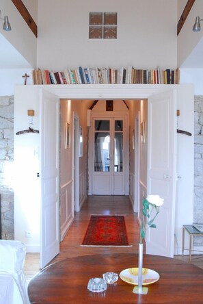 Loft (Chambre Loft) | Didekorasi berbeda-beda dan dilengkapi dengan perabotan berbeda-beda