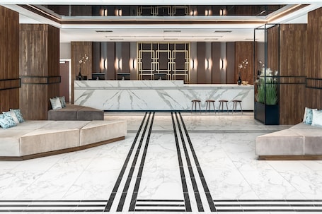 Recepción. Metropolo by Golden Tulip