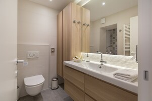 Apartment | Badezimmer