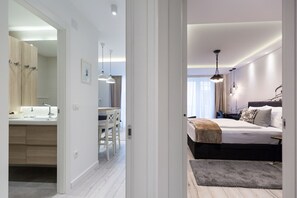 43-inch Smart TV with satellite channels, TV - Classy Design Accommodation (Zadar)