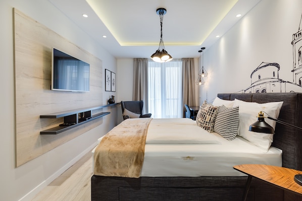 Deluxe Room, City View