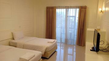 Superior Twin Room | Minibar, free WiFi
