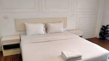Minibar, free WiFi
