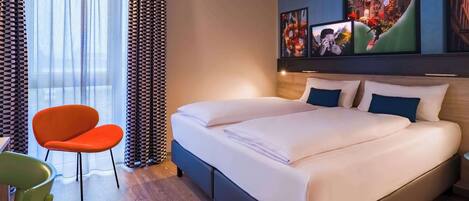 Deluxe Room, 1 Double Bed | Desk, laptop workspace, blackout drapes, soundproofing