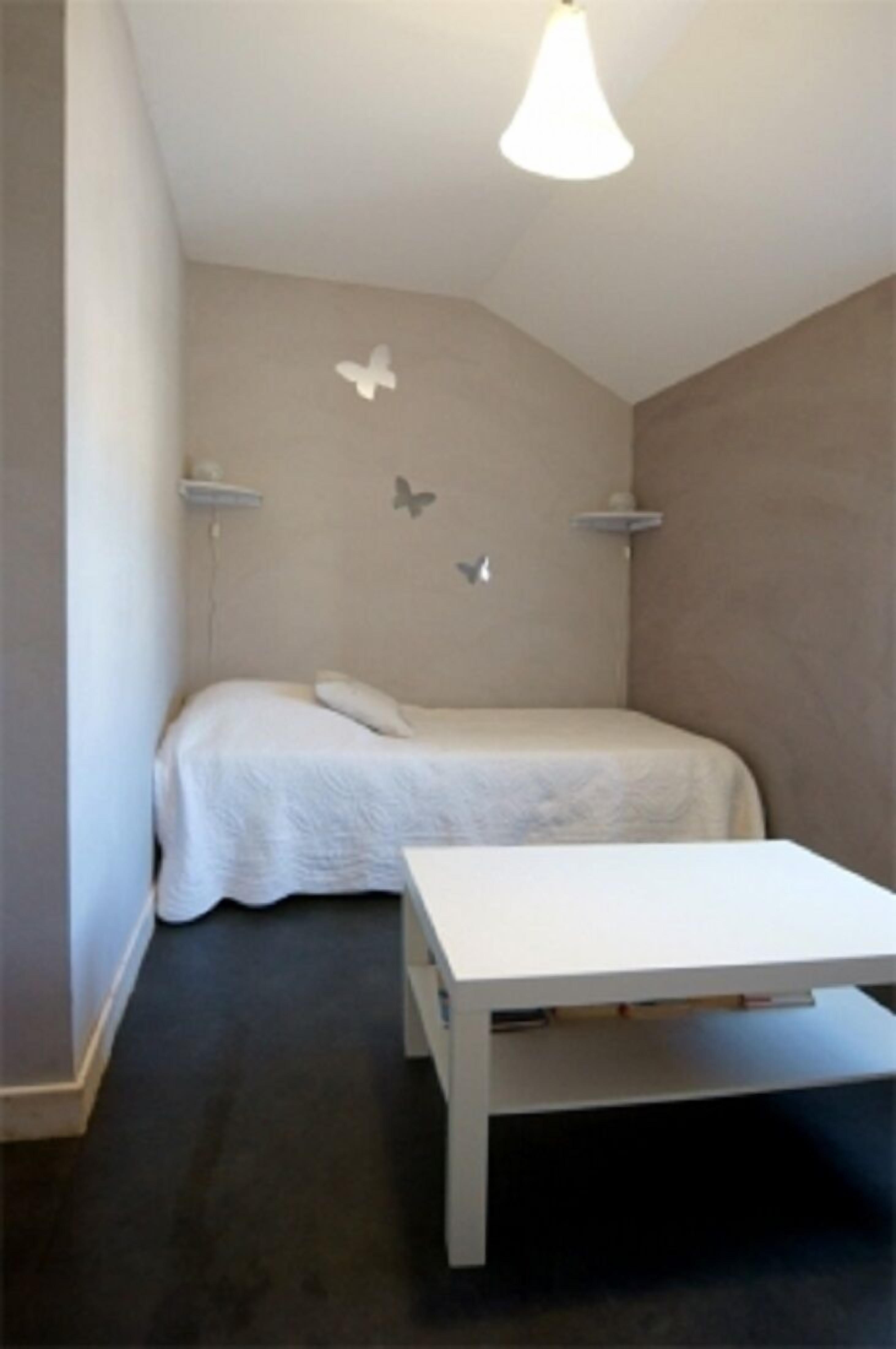 Chambre Familiale (Charollaise) | Décoration personnalisée, Wi-Fi gratuit, draps fournis
