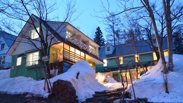 Unclassified image, 1 of 4, button - Montblanc Hakuba Familia (Hakuba)