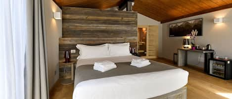 Luxury Suite, Terrace (Private Pool and Sauna) | Hypo-allergenic bedding, minibar, in-room safe, individually decorated