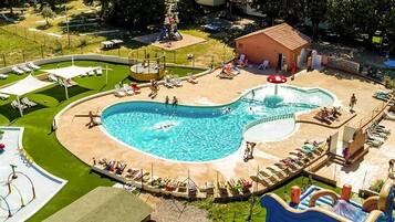 3 outdoor pools