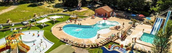 3 outdoor pools