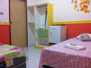 Family Room | Minibar, desk, free WiFi, bed sheets - Pousada São Bento II (Sao Bento do Norte)