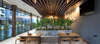 O2 Grand Suvarnabhumi Airport - Free Scheduled Shuttle from Hotel to Suvarnabhumi Airport 