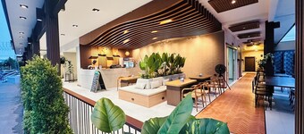 O2 Grand Suvarnabhumi Airport - Free Scheduled Shuttle from Hotel to Suvarnabhumi Airport 