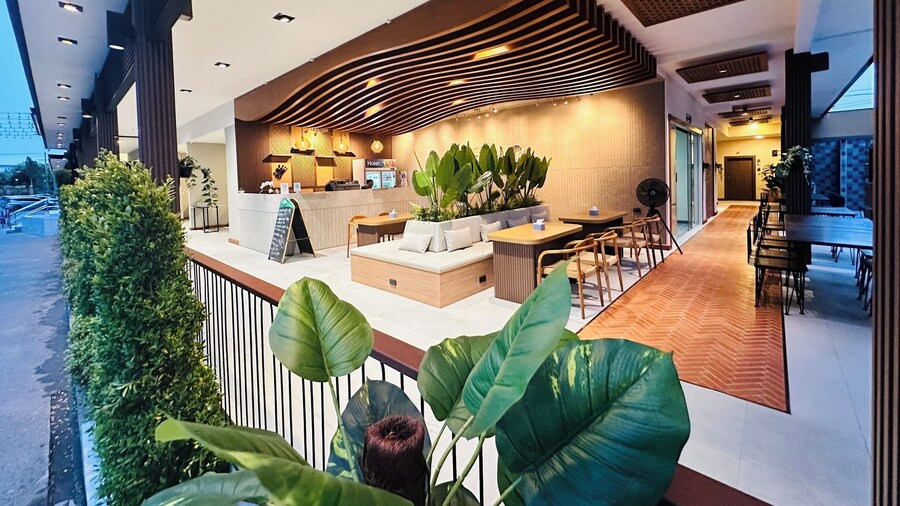 O2 Grand Suvarnabhumi Airport - Free Scheduled Shuttle from Hotel to Suvarnabhumi Airport