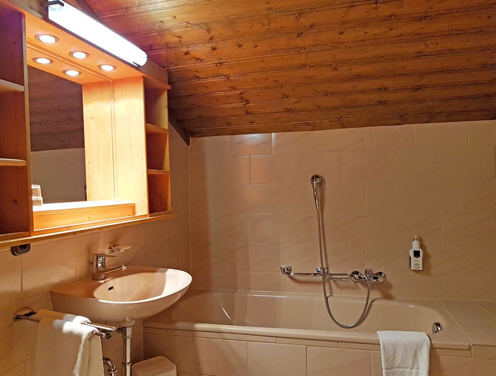 comfort double room, 1 double bed | bathroom | free toiletries, hair dryer, towels