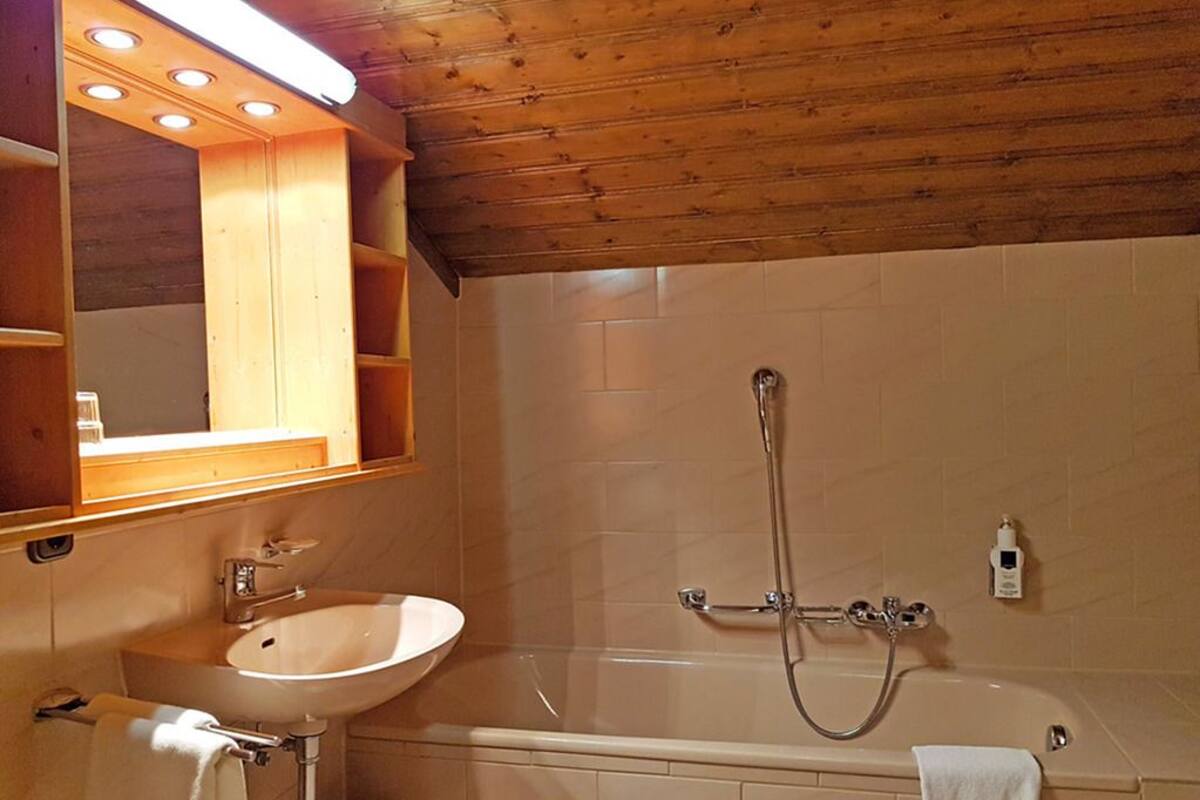 comfort double room, 1 double bed | bathroom | free toiletries, hair dryer, towels