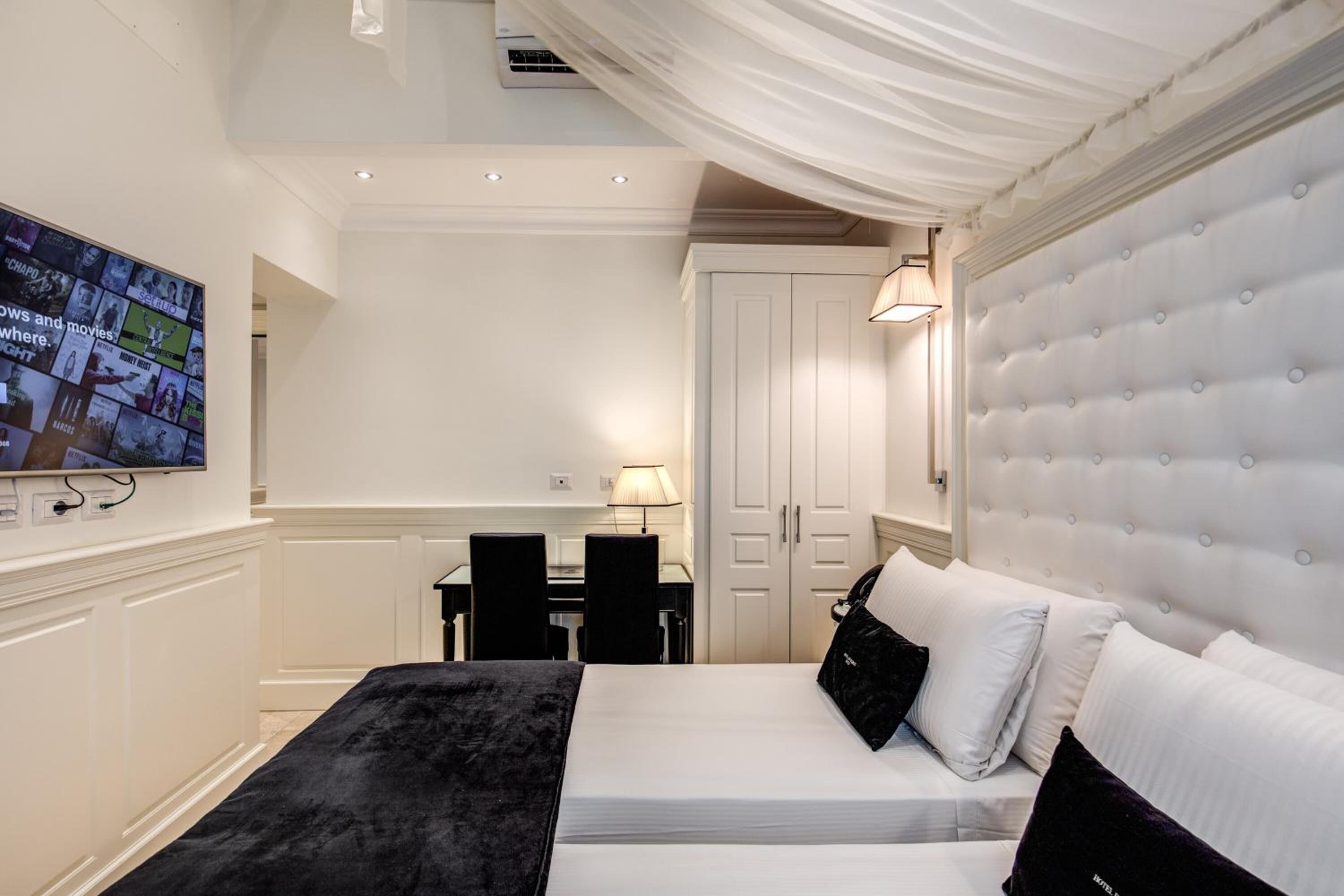 twin room | in-room safe, desk, blackout curtains, free wifi