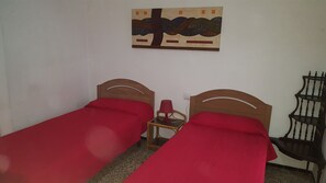 4 chambres, fer et planche Ă repasser, Wi-Fi gratuit, draps fournis