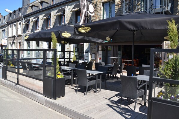 Frühstück, Mittagessen, Abendessen, regionale Küche 