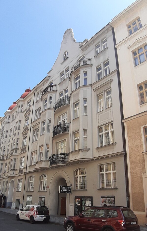 Front of property - Residence Bílkova (Prague)