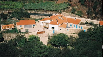 Appartement, 2 slaapkamers, uitzicht op bergen, uitzicht op gebergte | 2 slaapkamers, gratis wifi, beddengoed, rolstoeltoegankelijk