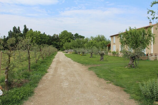 Entrée de l’hébergement
