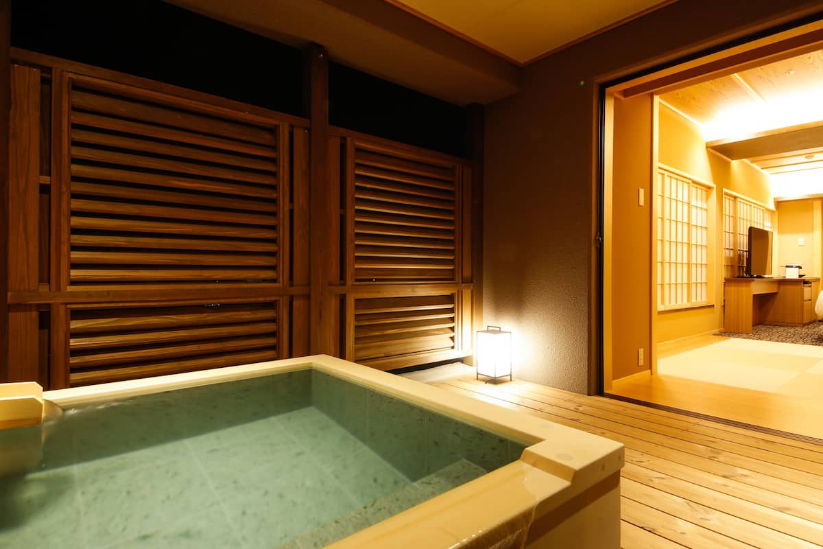 Chambre, salle de bain privée (Japanese Western Style, B) | Salle de bain | Articles de toilette (gratuits), séchoir à cheveux