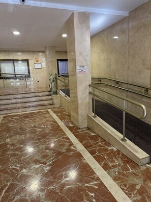 Interior - ABUHARDILLADO APARTMENT in MADRID RIO / MATADERO. WIFI<br> (Madrid)