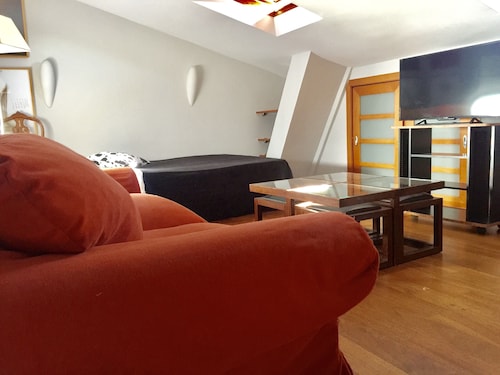 MADRID RIO / MATADEROのABUHARDILLADOアパートメント。 WIFI<br>