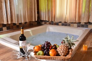 Superior Cabin, Multiple Beds, Non Smoking | Jetted bathtub