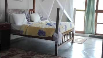 Double Room | Iron/ironing board, free WiFi, bed sheets