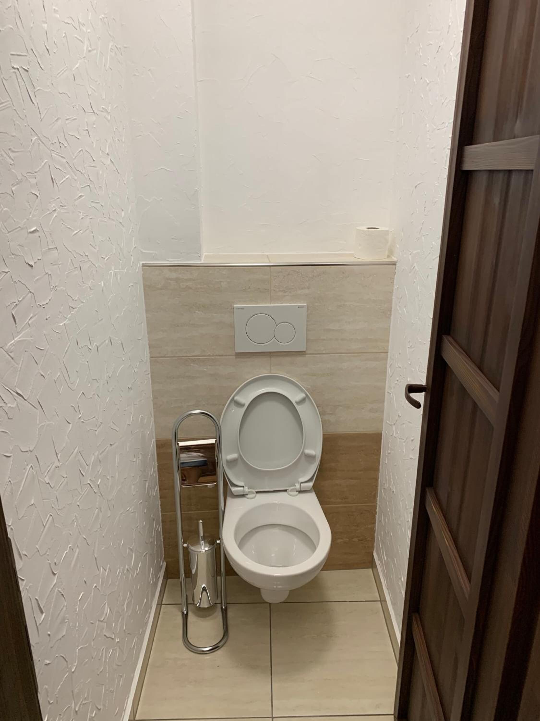 shower, free toiletries, hair dryer, bathrobes