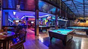 Sports bar - Jomtien Beach Pool House (Pattaya)