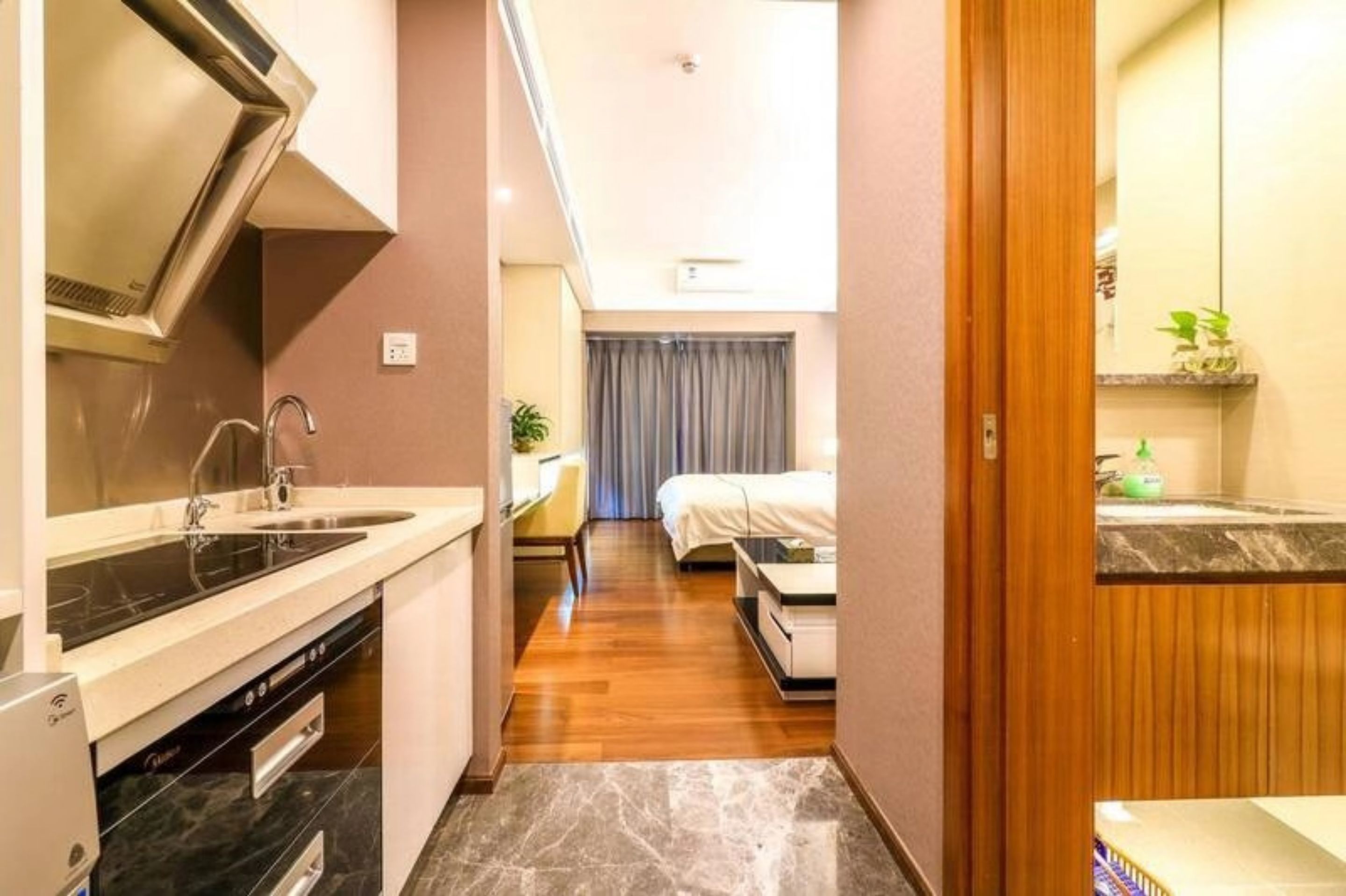 deluxe double room, garden view | desk, blackout curtains, free wifi, bed sheets