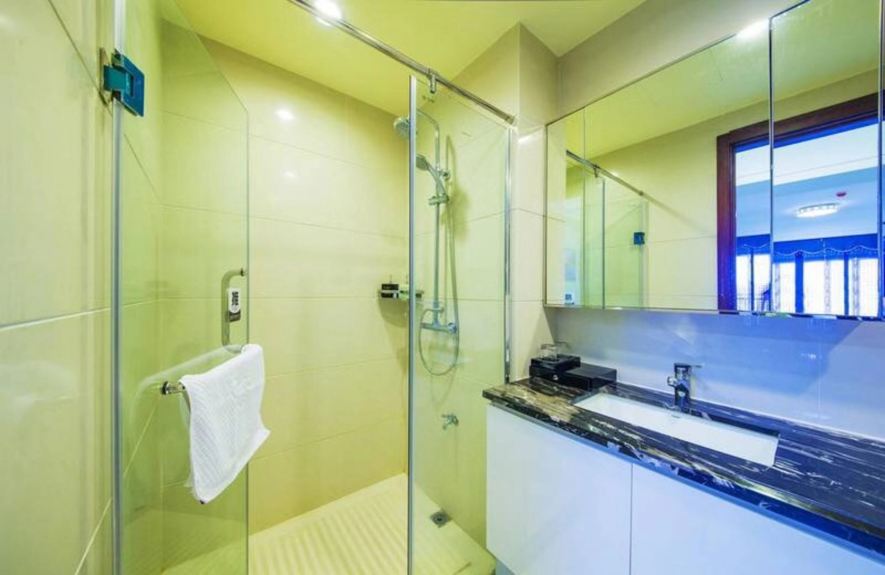 signature suite, 2 bedrooms | bathroom | shower, free toiletries, hair dryer, slippers