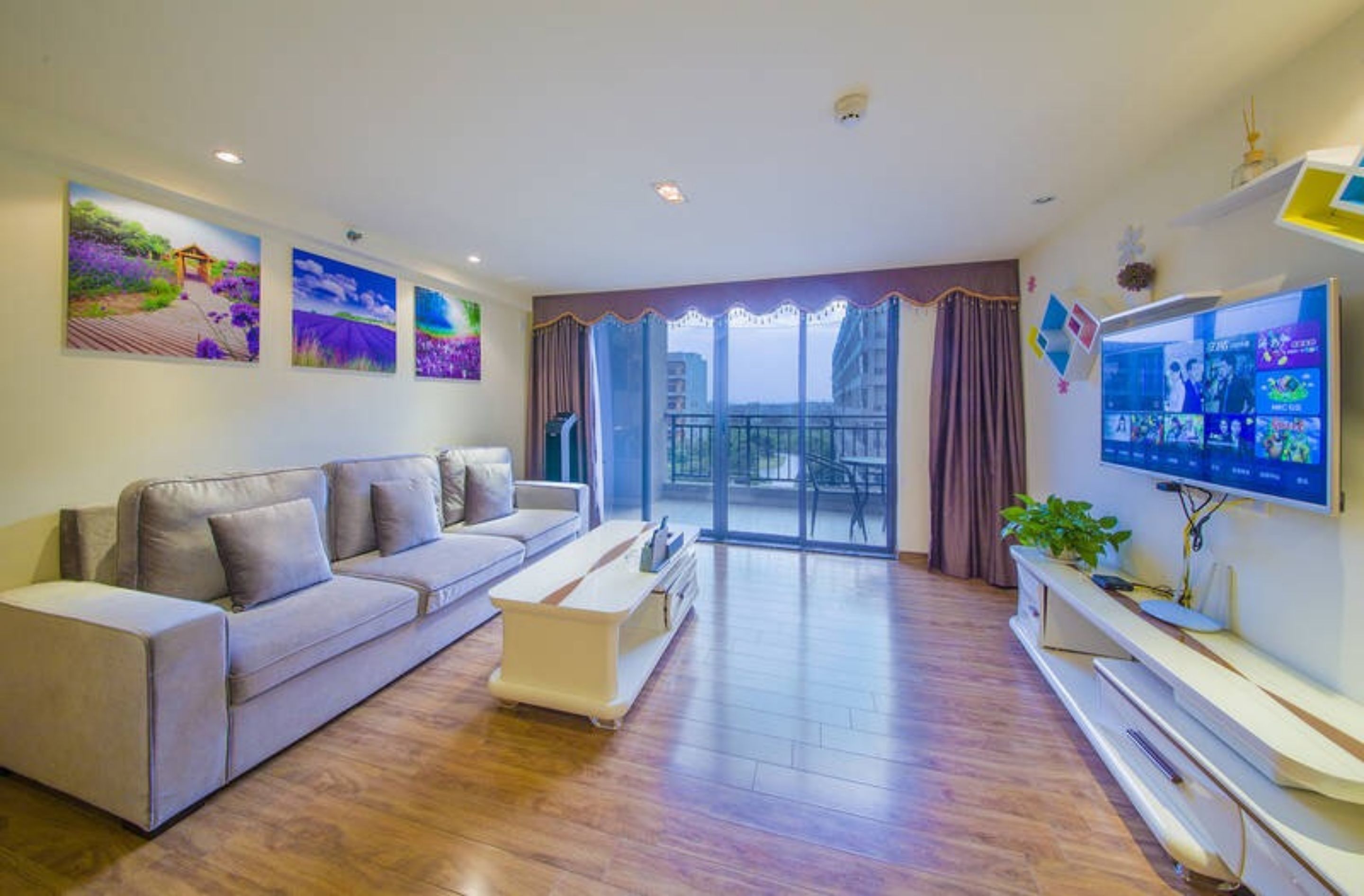 family loft, 2 bedrooms | desk, blackout curtains, free wifi, bed sheets