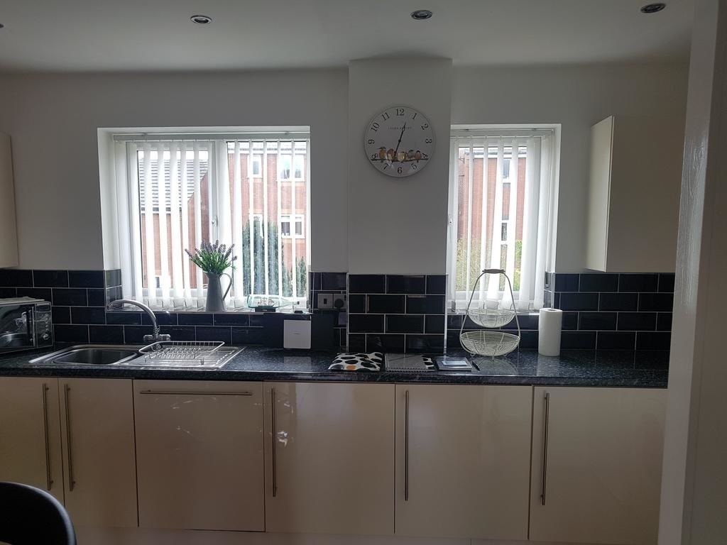 Holiday Home | Blackout curtains, iron/ironing board, free WiFi, bed sheets