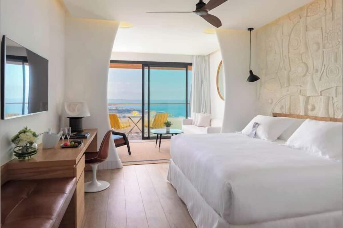 1 bedroom, minibar, in-room safe, desk